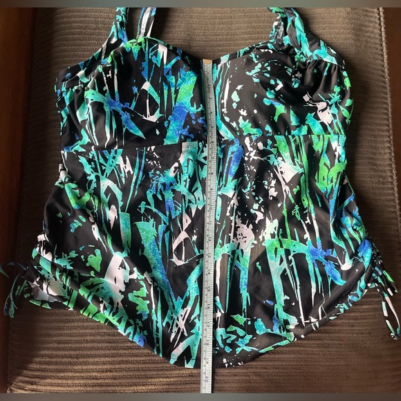 Tankini Top - Picture 4 of 9